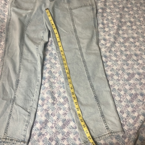 Universal Thread High Rise Slim Straight - Picture 3 of 6